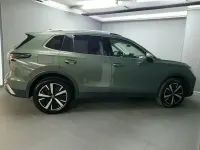 Usata VW Tiguan Elegance 150 CV (110 kW) 2024 Verde SUV