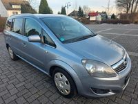 Gebraucht Opel Zafira Design Edition 116 PS (85 kW) 2011 Silber Van / Kleinbus