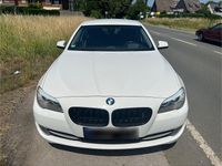 Gebraucht BMW 530 258 PS (189 kW) 2013 Weiß Limousine