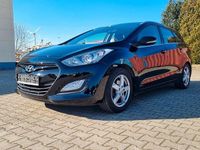 Gebraucht Hyundai i30 Trend 99 PS (72 kW) 2012 Schwarz Kombi