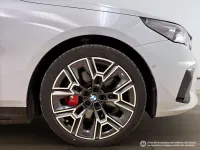 Gebraucht BMW i5 M Sport 289 kW (394 PS) 2025 Grau Kombi