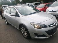 Gebraucht Opel Astra 110 PS (80 kW) 2014 Grau Kombi