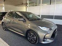 gebraucht Toyota Yaris Hybrid Team Deutschland AUT NAVI LED ACC SHZ 1.5 Dual-...