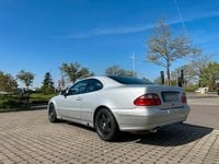 Gebraucht Mercedes CLK230 197 PS (144 kW) 2002 Grau Coupé
