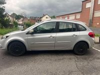 Gebraucht Renault Clio GrandTour Dynamique 101 PS (74 kW) 2010 Silber Kombi