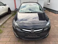 Gebraucht Opel Astra Active 101 PS (74 kW) 2013 Schwarz Kombi