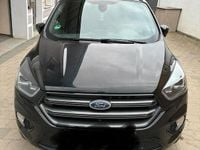 Gebraucht Ford Kuga ST-Line 150 PS (110 kW) 2019 Schwarz SUV