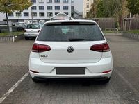 Gebraucht VW Golf VII Join 116 PS (85 kW) 2019 Weiß Limousine