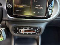 Gebraucht Smart ForTwo Coupé 60 kW (82 PS) 2021 Grün Coupé