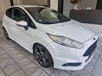 Gebraucht Ford Fiesta Performance Edition 182 PS (133 kW) 2015 Weiß Limousine