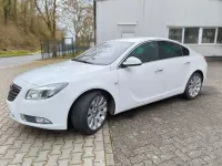 Gebraucht Opel Insignia 140 PS (102 kW) 2011 Weiß Limousine