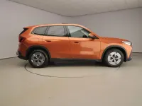Gebraucht BMW iX1 Sport Line 150 kW (204 PS) 2024 Orange SUV