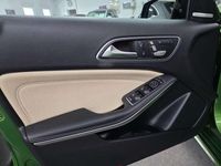 Gebraucht Mercedes A220 Urban 177 PS (130 kW) 2015 Elbanitgrün Limousine