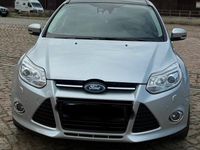 Usata Ford Focus 140 CV (102 kW) 2012 Argento Berlina