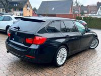 Gebraucht BMW 320 Sport Line 184 PS (135 kW) 2013 Schwarz Kombi