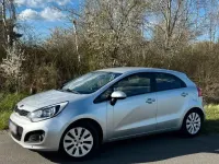 Gebraucht Kia Rio 90 PS (66 kW) 2012 Silber Kleinwagen