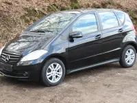 Gebraucht Mercedes A160 82 PS (60 kW) 2009 Kosmosschwarz  metalliclack Kleinwagen