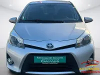 Gebraucht Toyota Yaris Hybrid Edition 101 PS (74 kW) 2014 Silber Limousine