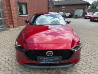 Neu Mazda 3 Homura-Line 140 PS (102 kW) 2025 Rot Limousine