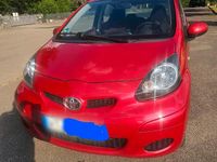 Gebraucht Toyota Aygo 65 PS (47 kW) 2010 Rot Kleinwagen