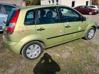 Gebraucht Ford Fiesta 69 PS (50 kW) 2005 Grün Kleinwagen