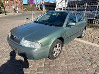 Gebraucht Skoda Octavia Classic 102 PS (75 kW) 2001 Grün Limousine