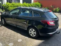 Gebraucht Renault Mégane Dynamique 106 PS (77 kW) 2011 Schwarz Limousine