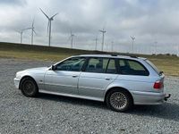 Gebraucht BMW 525 163 PS (119 kW) 2001 Grau Kombi