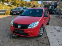 Gebraucht Dacia Sandero 75 PS (55 kW) 2012 Rot Limousine