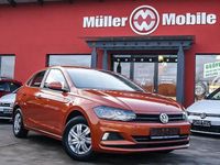 Gebraucht VW Polo Trendline 65 PS (47 kW) 2018 Energetic orange metallic Limousine