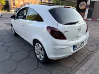 Gebraucht Opel Corsa Color Edition 87 PS (63 kW) 2010 Weiß Kleinwagen