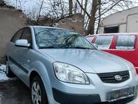 Gebraucht Kia Rio 97 PS (71 kW) 2009 Silber Kleinwagen