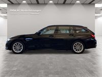Gebraucht BMW 330e 184 PS (135 kW) 2022 Schwarz Kombi