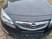 Gebraucht Opel Astra 100 PS (73 kW) 2011 Schwarz Limousine