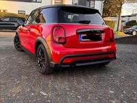 Gebraucht Mini Cooper Classic 136 PS (100 kW) 2021 Rot Kleinwagen