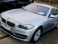 Gebraucht BMW 520 Performance 184 PS (135 kW) 2015 Glaciersilber metallic Limousine