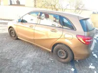 Gebraucht Mercedes B200 156 PS (114 kW) 2013 Gold Kleinwagen