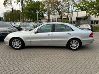 gebraucht Mercedes E240 Elegance Lim. Automatik/SHD/SHZ/Sheft/Navi