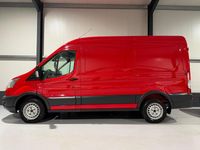 Gebraucht Ford Transit Trend 101 PS (74 kW) 2016 Rot Van / Kleinbus