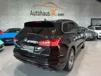 Gebraucht VW Touareg R-line 340 PS (250 kW) 2023 Schwarz SUV