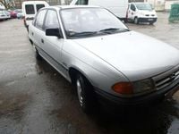 Gebraucht Opel Astra 75 PS (55 kW) 1993 Silber Limousine