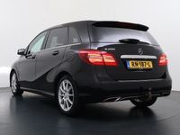 Używany Mercedes B200 Ambition 156 KM (114 kW) 2017 Czarny Minivan