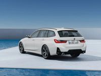 Gebraucht BMW 318 Performance 156 PS (114 kW) 2024 Alpinweiss uni Kombi