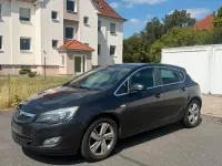 Gebraucht Opel Astra 165 PS (121 kW) 2012 Schwarz Kleinwagen