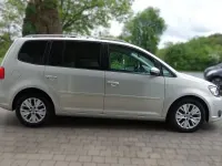 Gebraucht VW Touran Life 140 PS (102 kW) 2014 Gold Van / Kleinbus