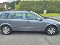 Gebraucht Opel Astra 105 PS (77 kW) 2007 Blau Kombi