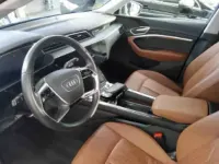 Używany Audi e-tron Advanced Plus 300 kW (408 KM) 2022 Niebieski SUV