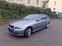 Gebraucht BMW 318 143 PS (105 kW) 2010 Grau Kombi