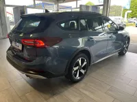 Gebraucht Ford Focus Active 125 PS (91 kW) 2022 Chromablau Kombi