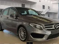 Gebraucht Mercedes B200 Style 156 PS (114 kW) 2019 Mountaingrau  met. Kleinwagen